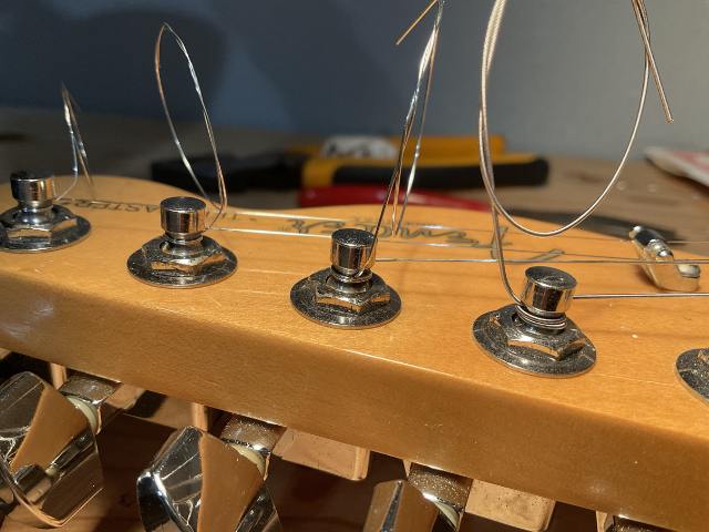 エレキギター弦交換