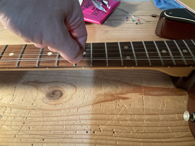 エレキギター弦交換